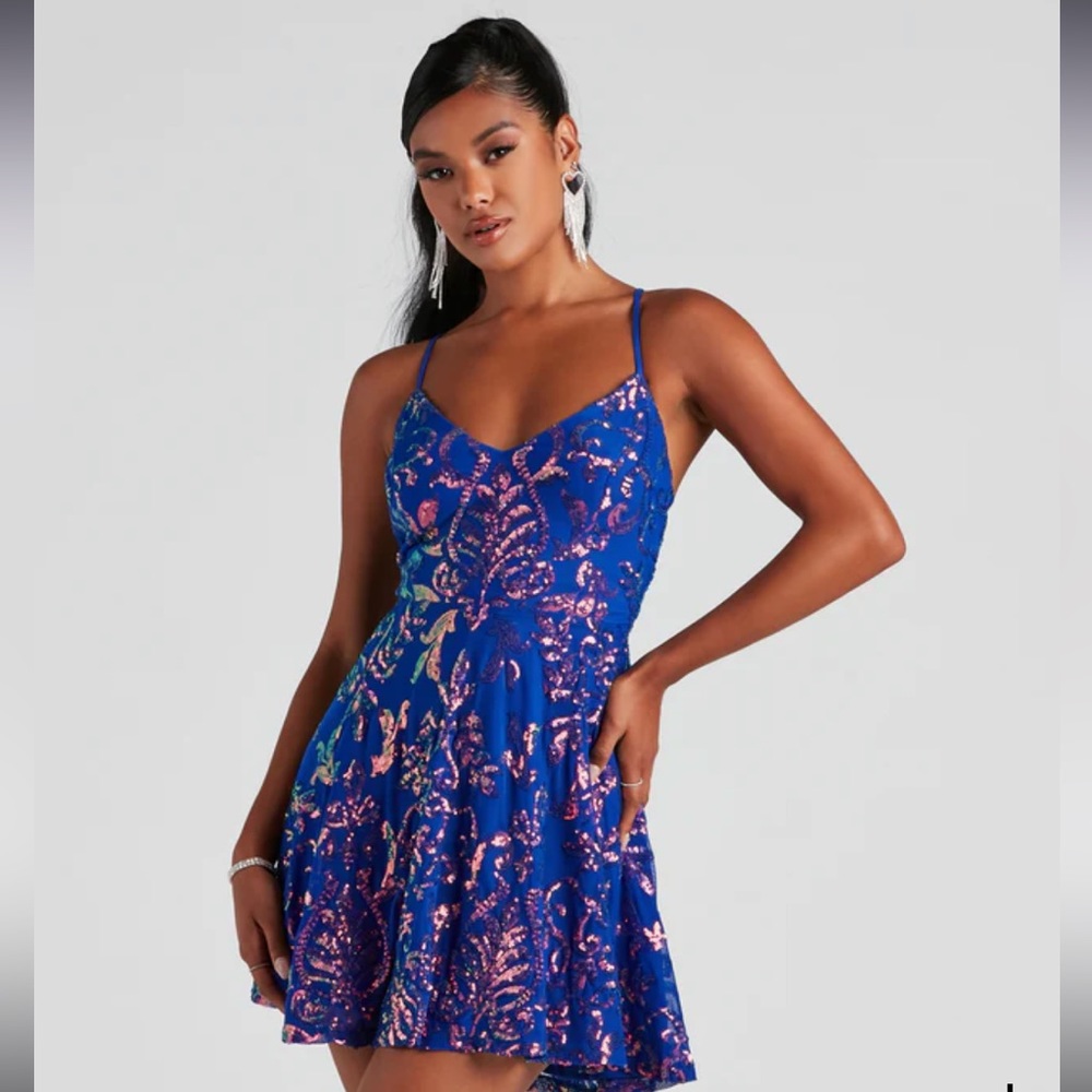 Leia Sleeveless Sequin Party Dress